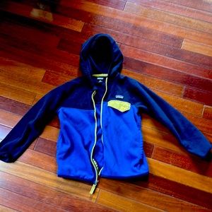 Patagonia Kids Fleece Size 5-6 year old